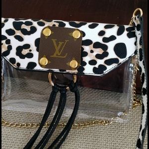 Repurposed cross body. Stadium bag